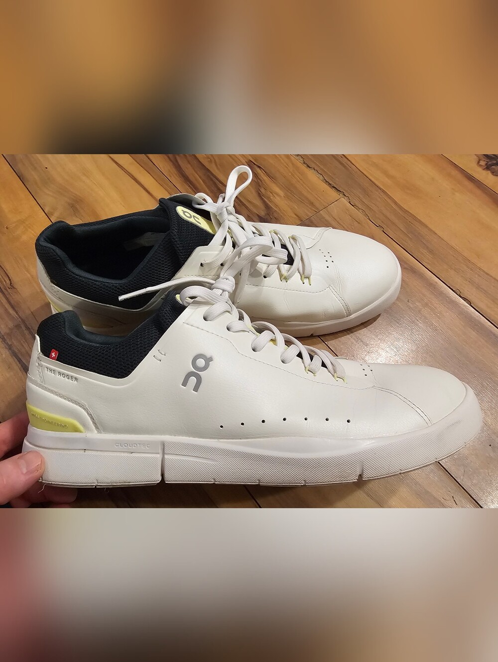 On - The Roger, White and Green Size 12